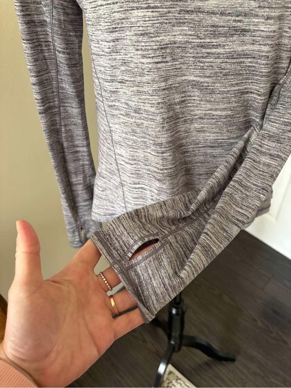 lululemon athletica Heathered Gray Long-Sleeve Scoop Neck Top - Picture 5 of 5